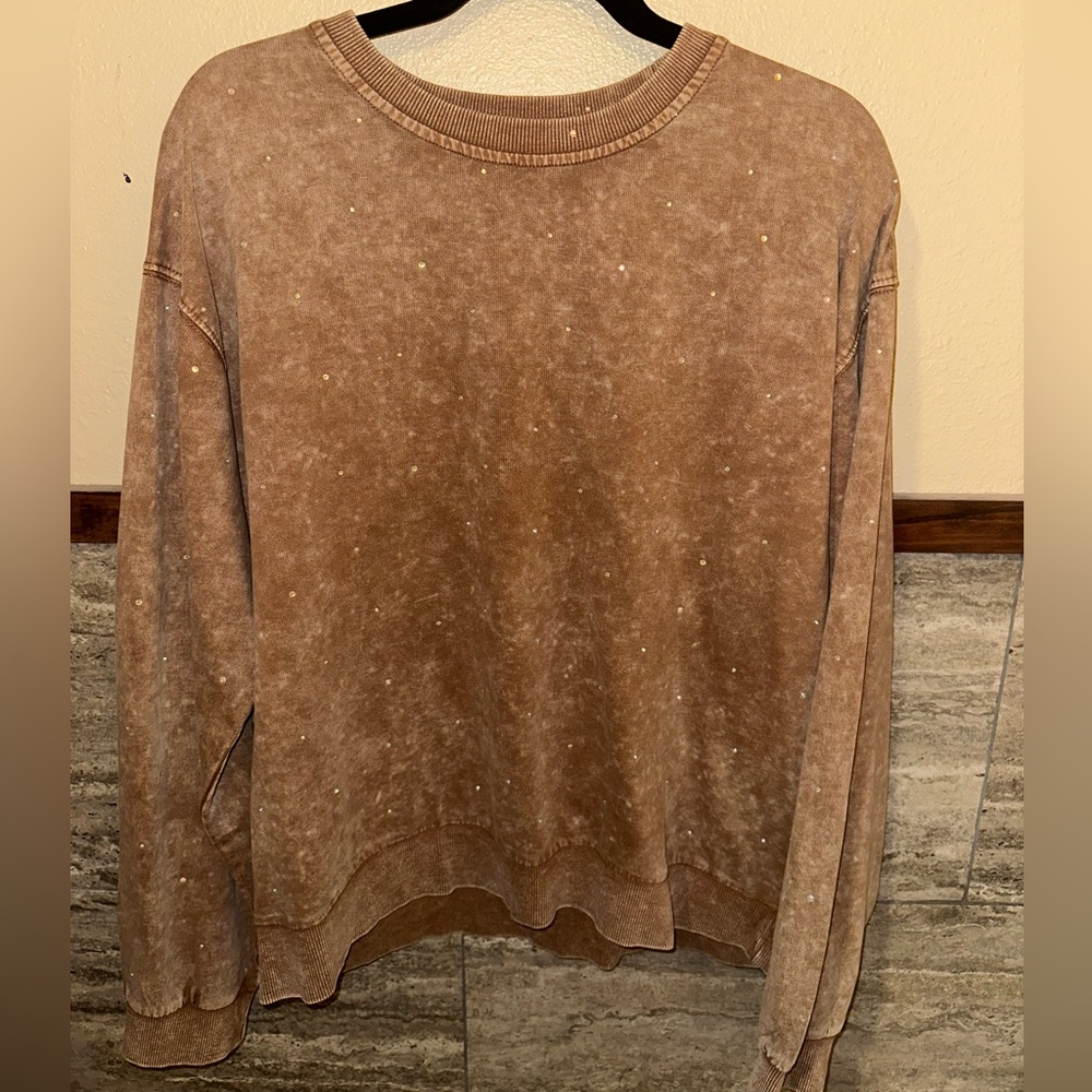 Brown/tan Rhinestone sweatshirt size M